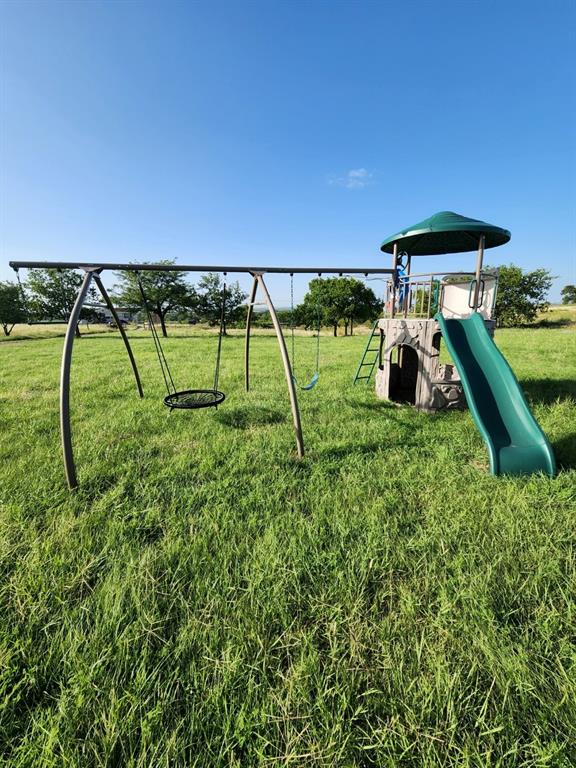 441 Quail Chase Drive Decatur, TX 76234 - Photo 6 of 31 playground