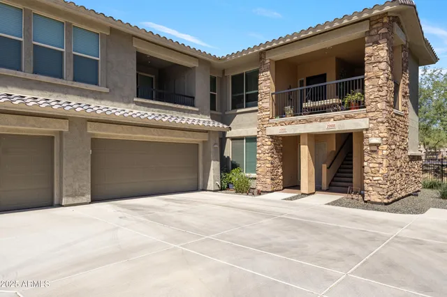 $420,000 | 2425 West Bronco Butte Trail, Unit 2008, Phoenix, AZ 85085