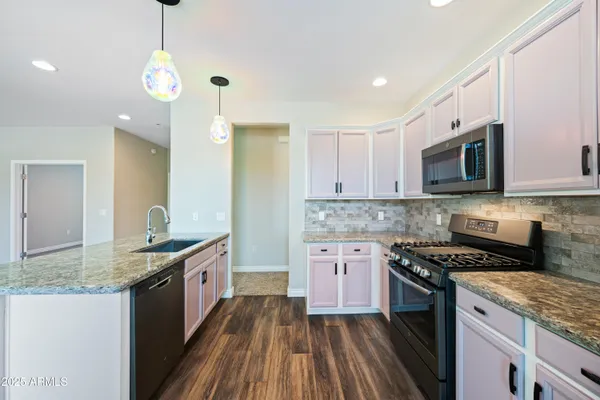 $400,000 | 2425 West Bronco Butte Trail, Unit 2008, Phoenix, AZ 85085