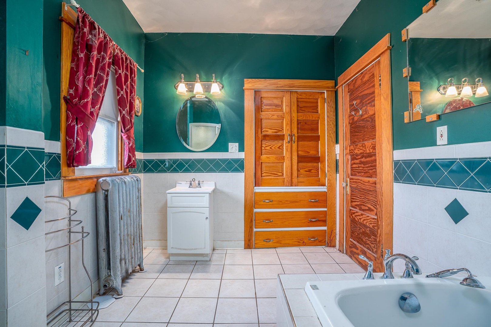 1320 11th Street Rock Island, IL 61201 - Photo 14 of 16 a view of bathroom