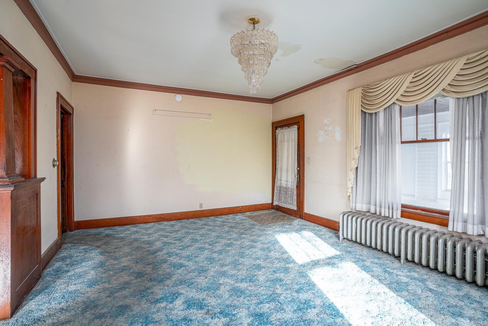 1320 11th Street Rock Island, IL 61201 - Photo 3 of 16 a view of entryway