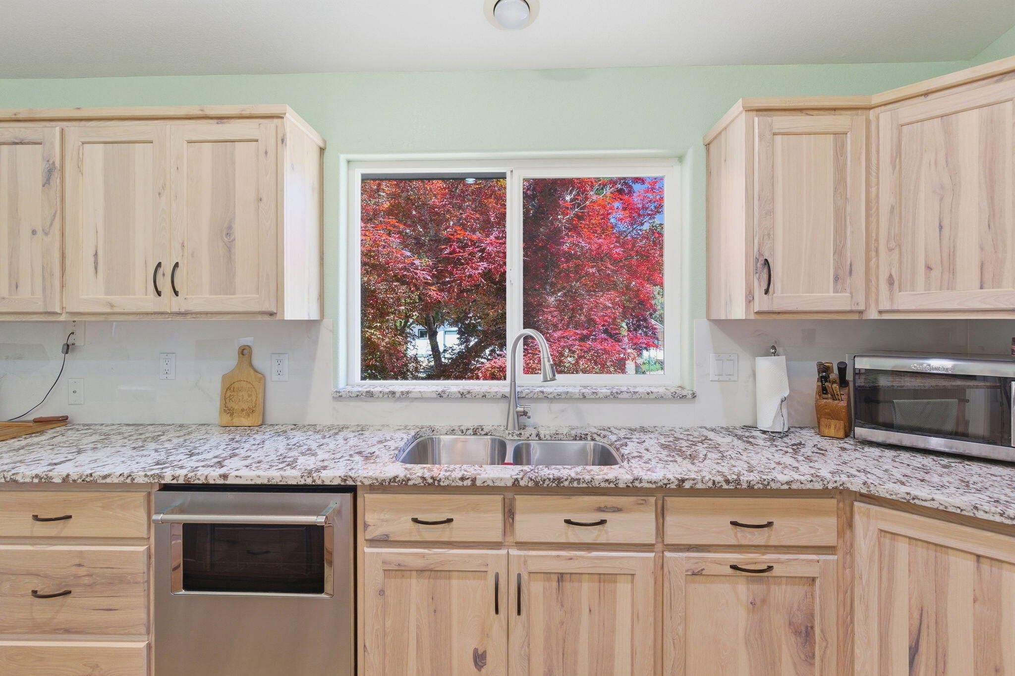 258 Walker Road Grants Pass, OR 97527 - Photo 9 of 42 Gallery Image 9