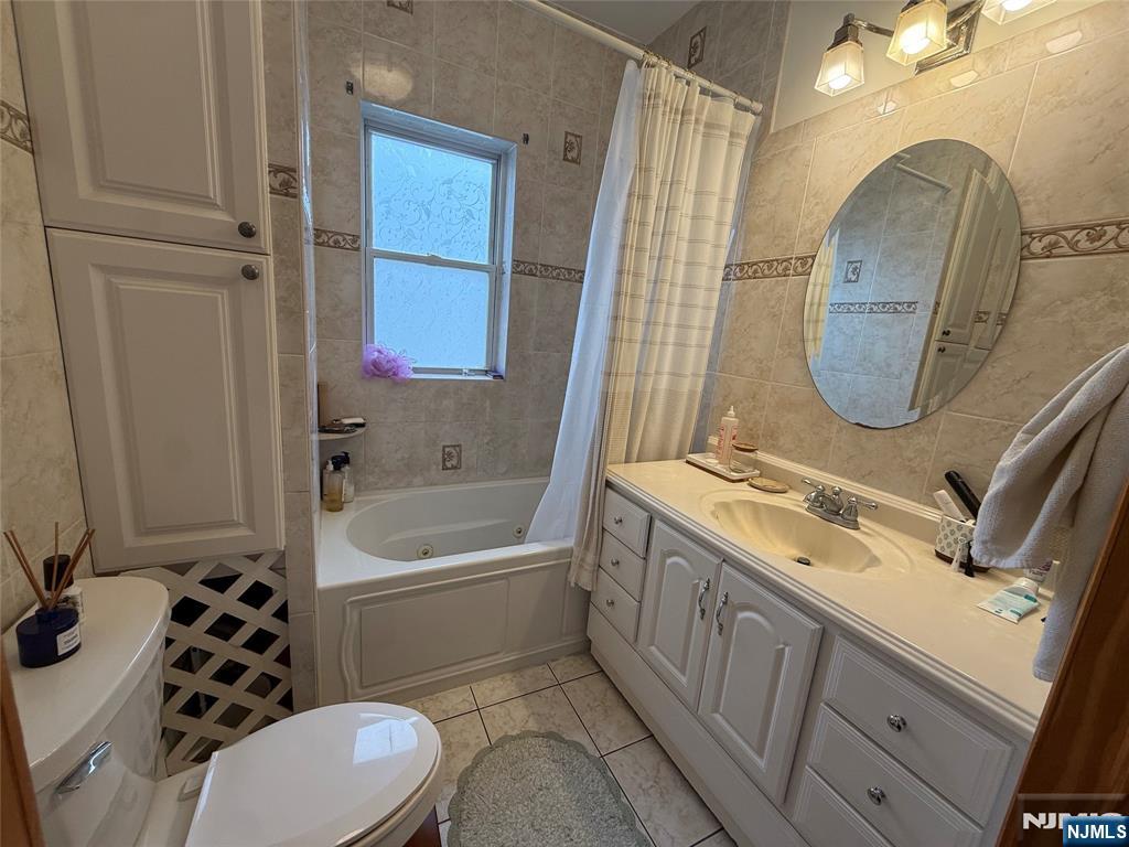 112 Division Avenue, Unit 2 Garfield, NJ 07026 - Photo 7 of 13