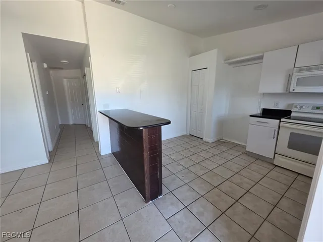 $1,850 | 1248 Columbus Boulevard, Unit B, Fort Myers, FL 33913