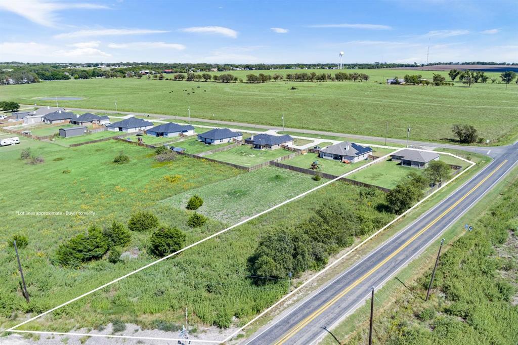 8876 1237 Spur Troy, TX 76579 - Photo 30 of 31 a view of a golf course with a lake view