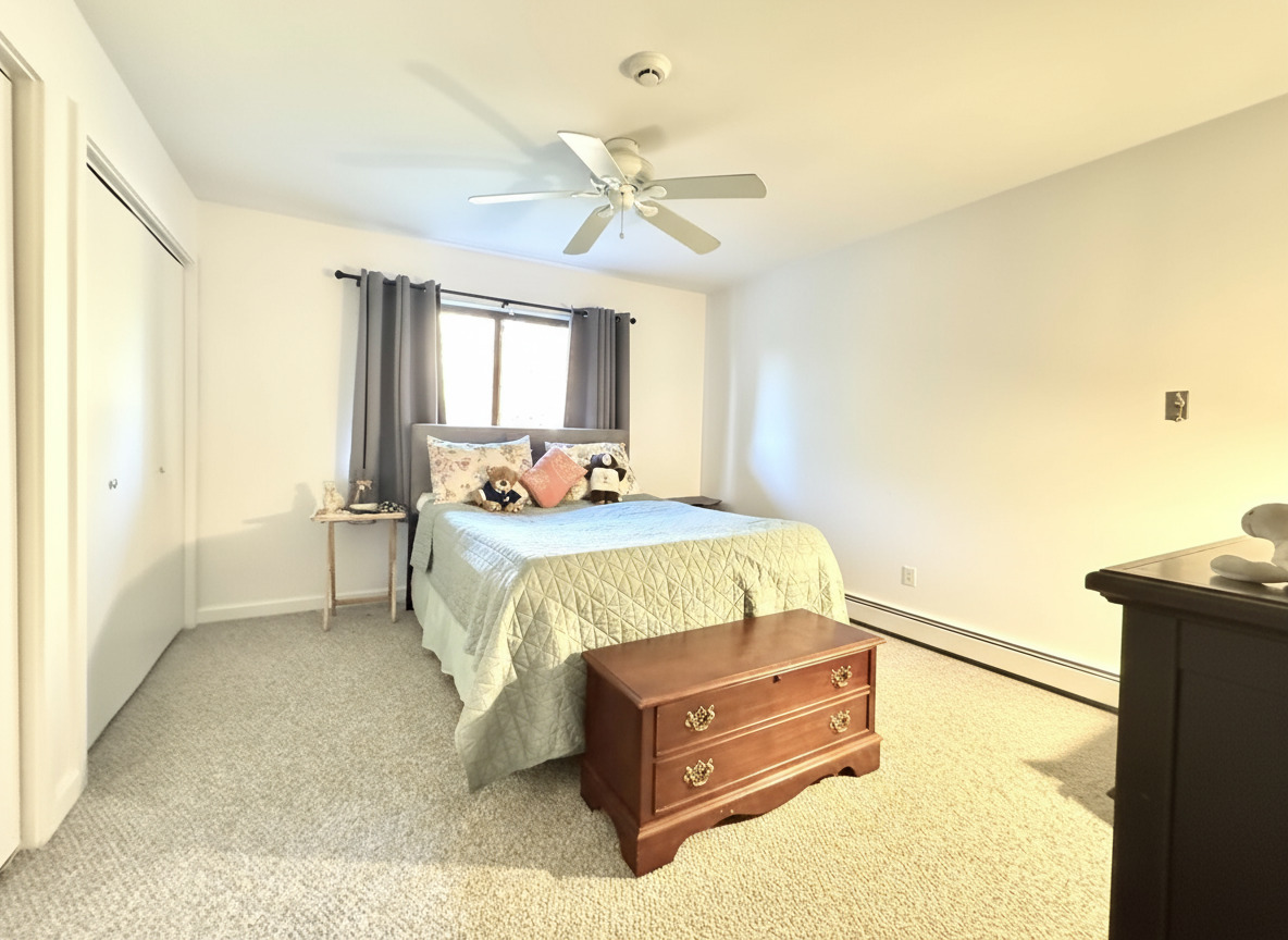 460 Asbury Ridge, Unit 460 Shelton, CT 06484 - Photo 7 of 19 Bedroom