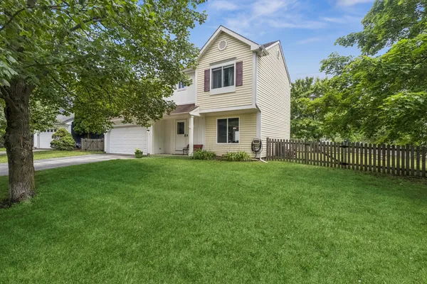 $349,500 | 2352 Blue Spruce Lane, Aurora, IL 60502