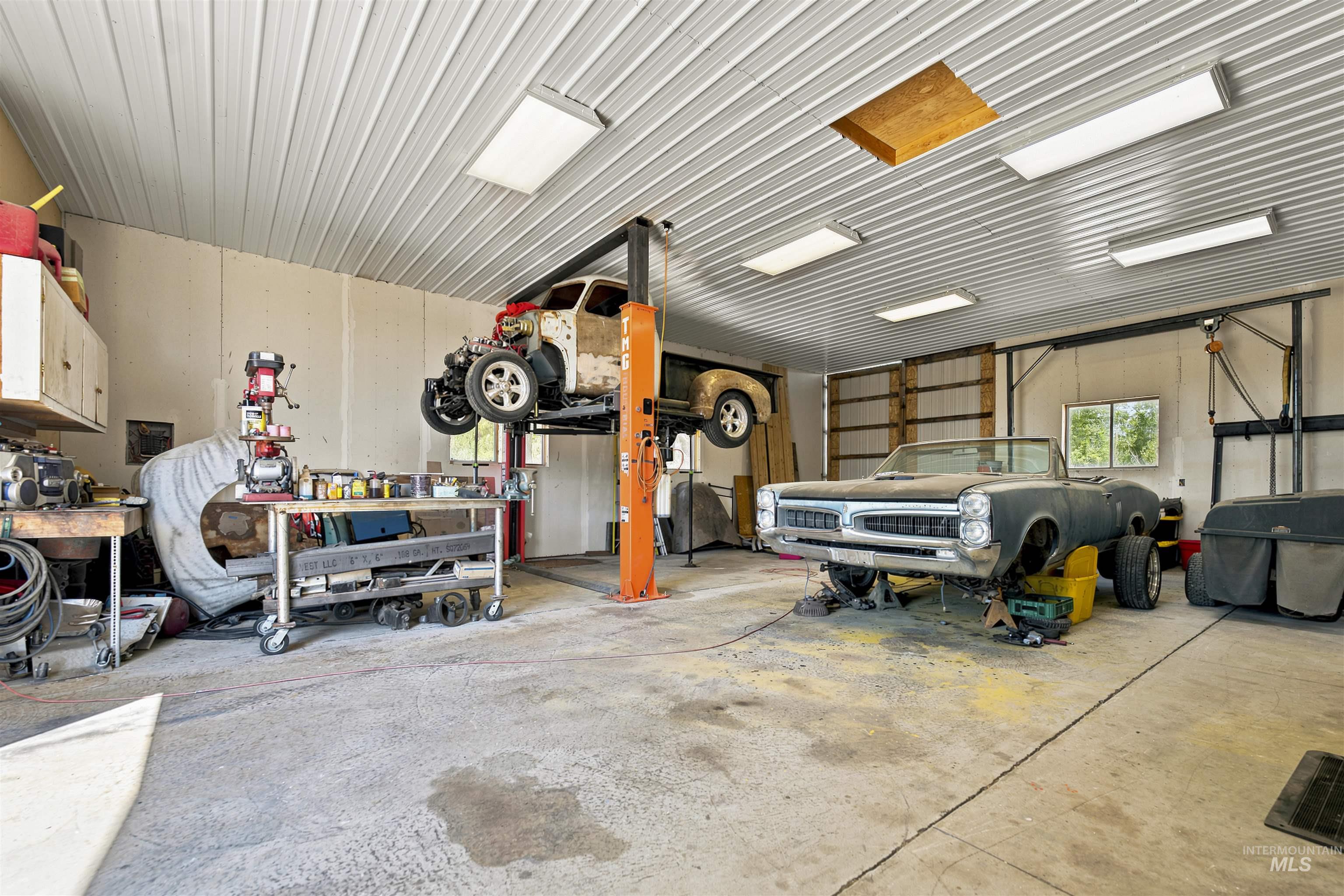 24864 Coventry Drive Caldwell, ID 83607 - Photo 33 of 49 Garage