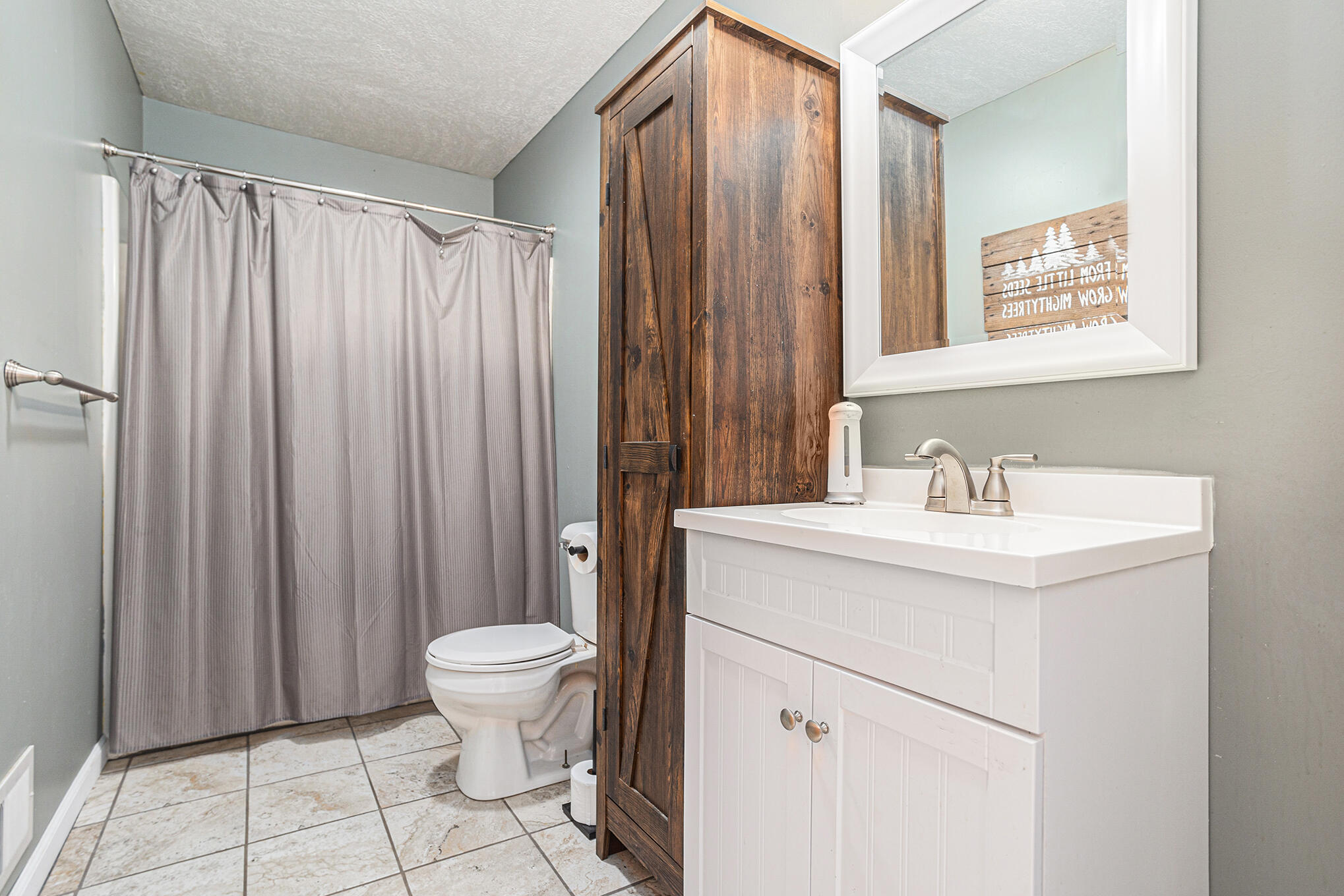 15323 Jenkins Road Bellevue, MI 49021 - Photo 18 of 36 017_15323_jenkins_rd_bellevue_mi_49021-1
