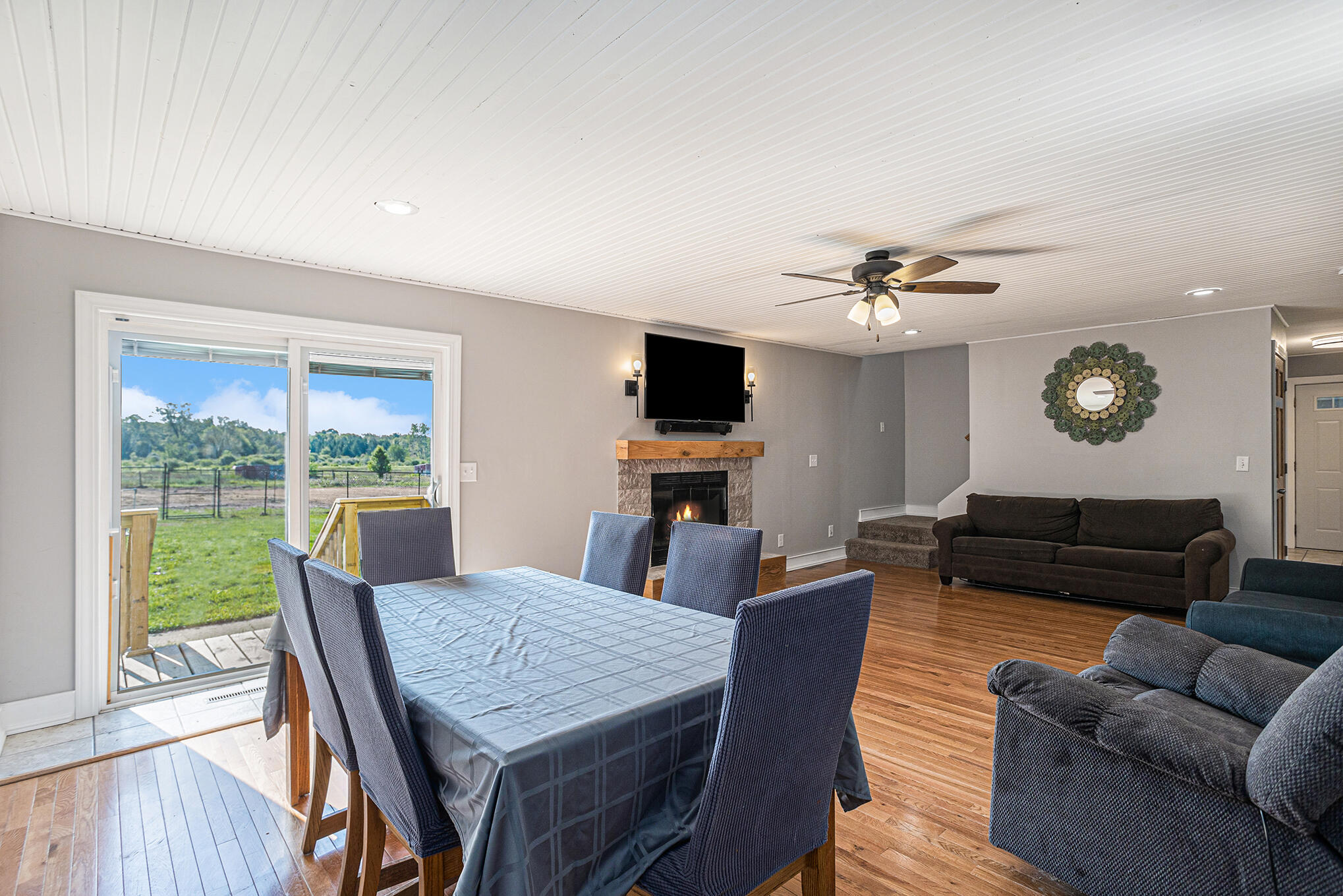 15323 Jenkins Road Bellevue, MI 49021 - Photo 4 of 36 005_15323_jenkins_rd_bellevue_mi_49021-9