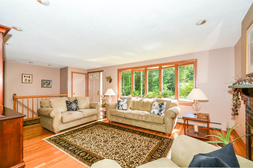 36 Colonial Drive Reading, MA 01867 - Photo 3 of 23 Gallery Image 3