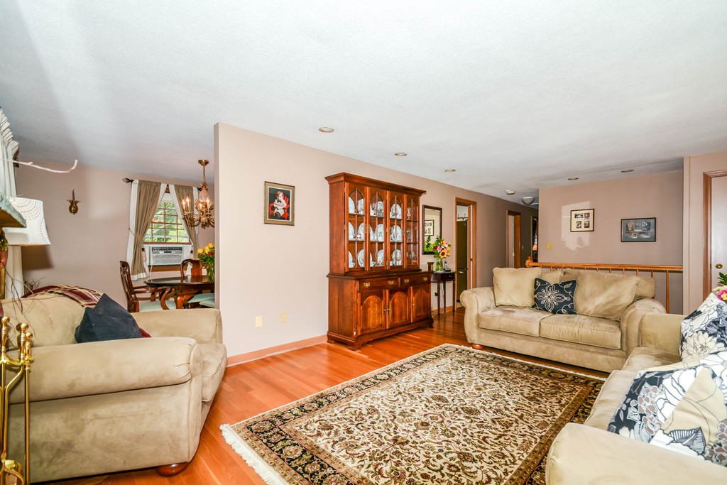36 Colonial Drive Reading, MA 01867 - Photo 4 of 23 Gallery Image 4