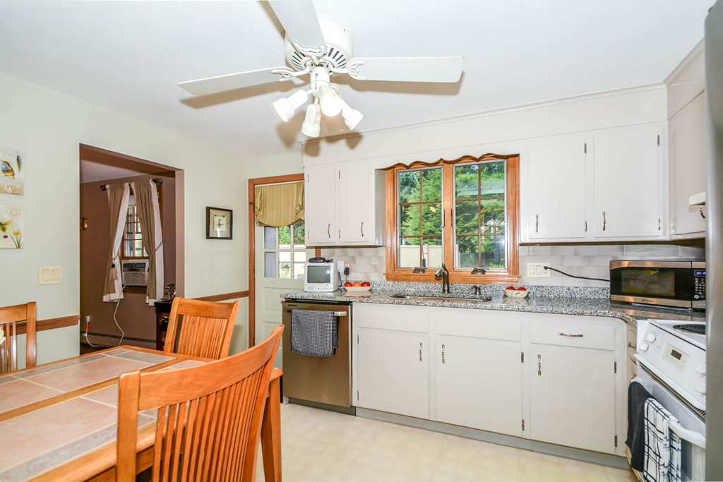 36 Colonial Drive Reading, MA 01867 - Photo 6 of 23 Gallery Image 6