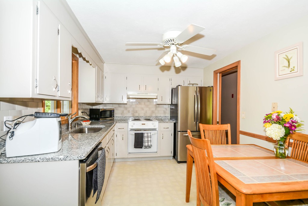 36 Colonial Drive Reading, MA 01867 - Photo 8 of 23 Gallery Image 8