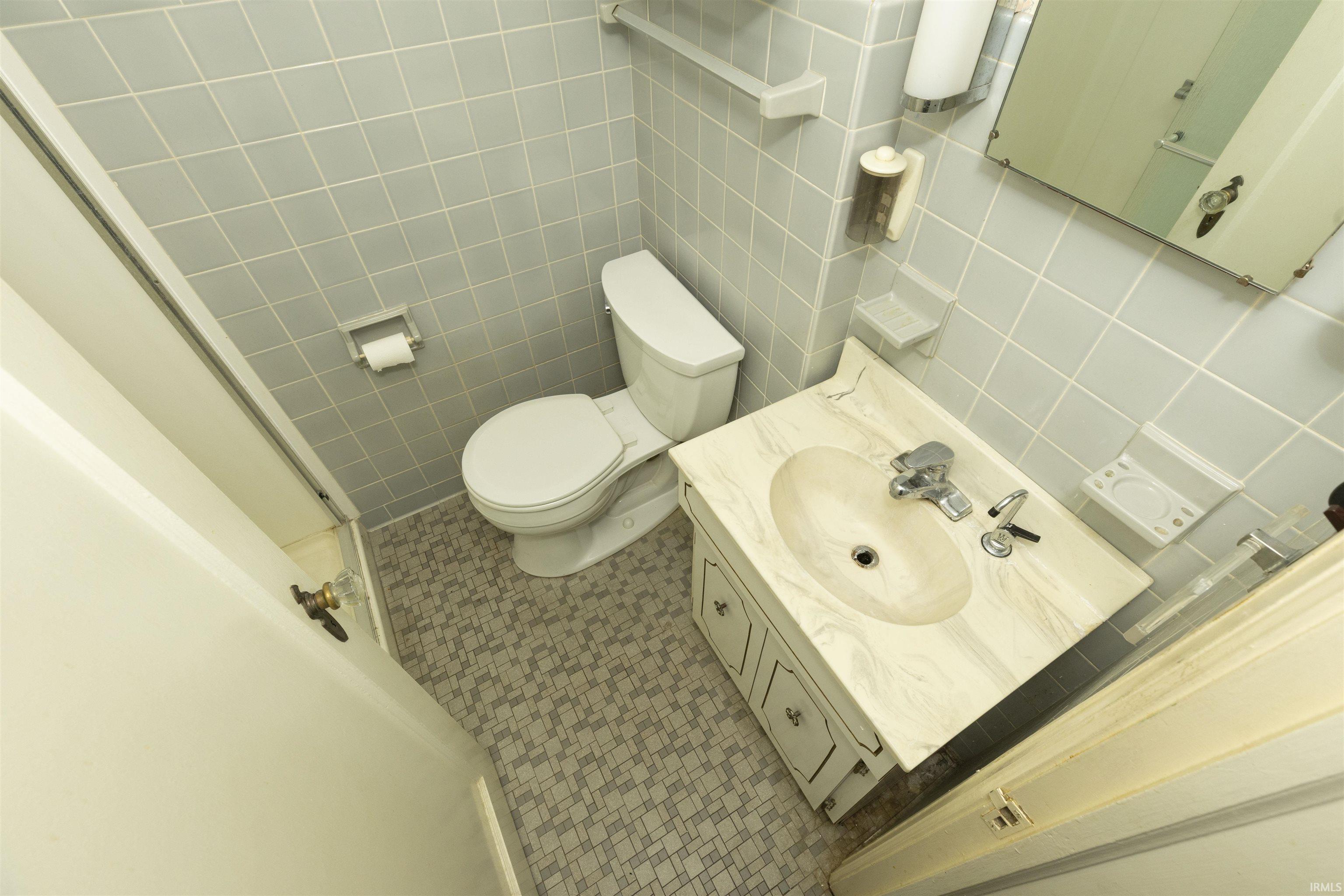 19694 Ruth Avenue South Bend, IN 46614 - Photo 16 of 31