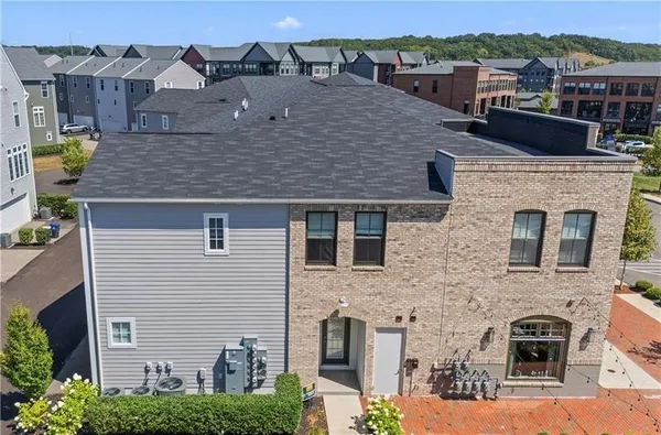 $2,500 | 303 Tillary Lane, Unit 201, Cranberry Township, PA 16066