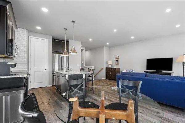 $2,500 | 303 Tillary Lane, Unit 201, Cranberry Township, PA 16066