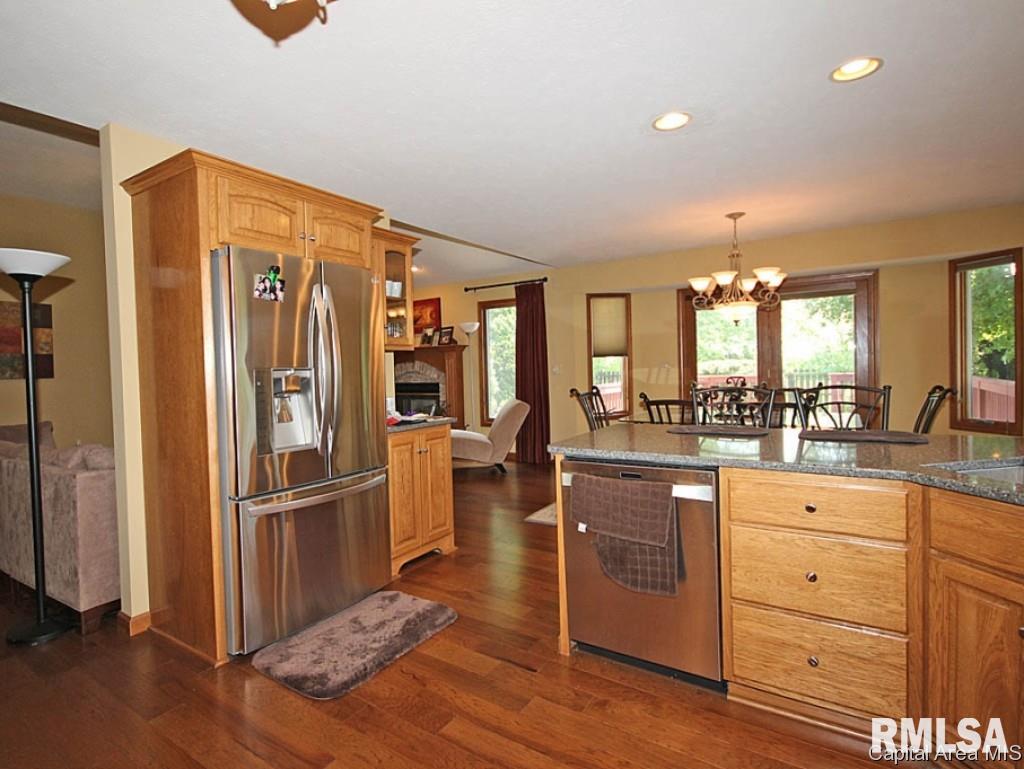 4660 Svenson Drive Springfield, IL 62711 - Photo 11 of 31 Gallery Image 11