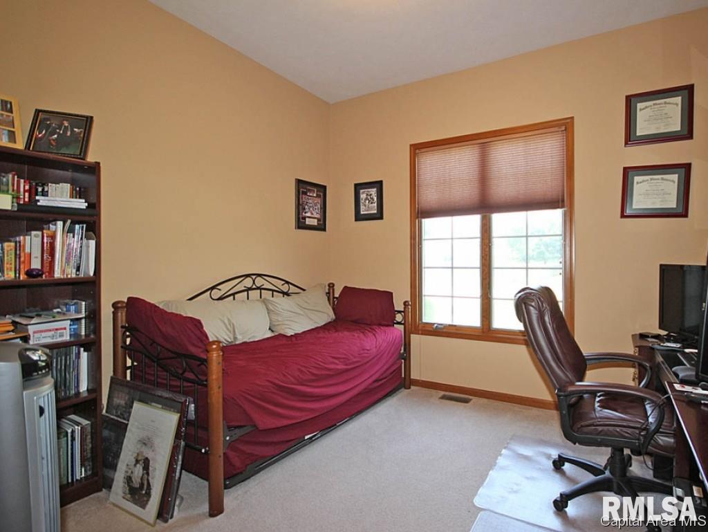 4660 Svenson Drive Springfield, IL 62711 - Photo 16 of 31 Gallery Image 16