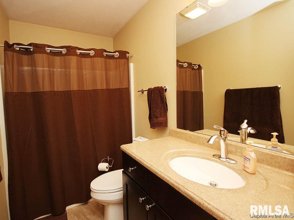 4660 Svenson Drive Springfield, IL 62711 - Photo 20 of 31 Gallery Image 20
