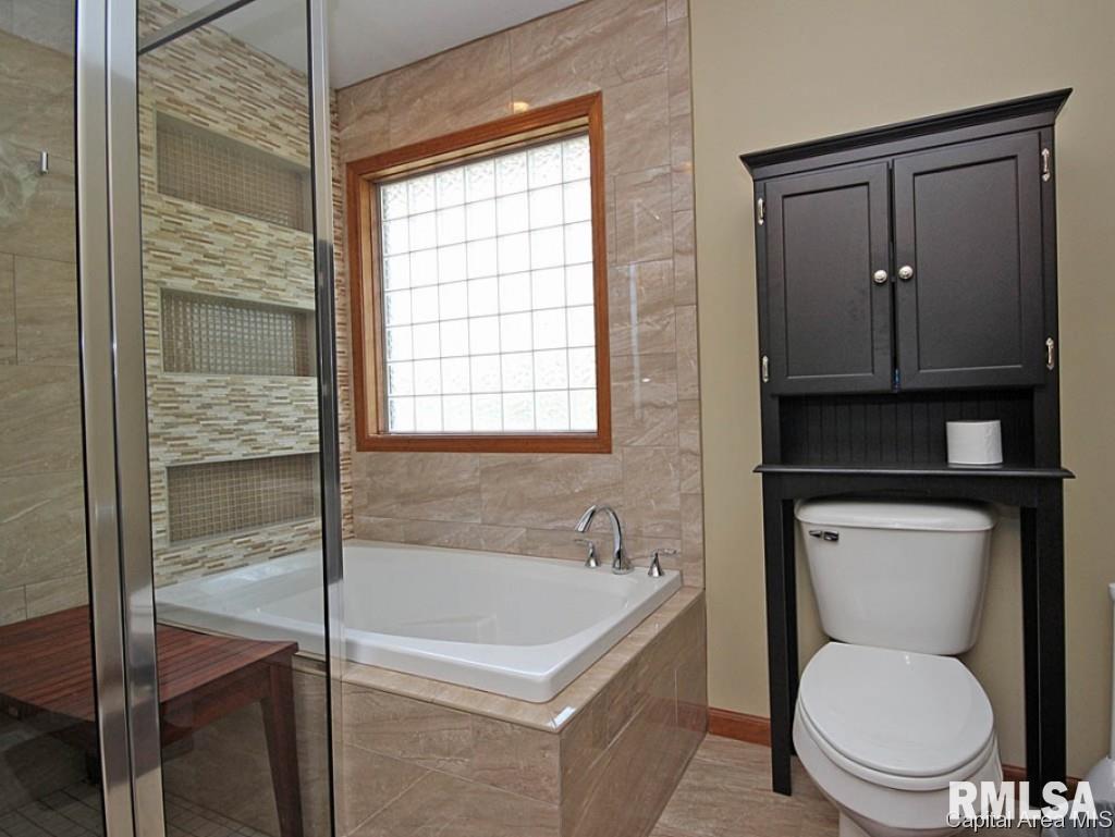 4660 Svenson Drive Springfield, IL 62711 - Photo 21 of 31 Gallery Image 21