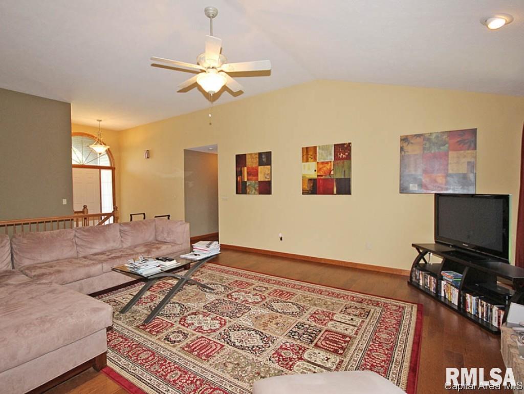 4660 Svenson Drive Springfield, IL 62711 - Photo 5 of 31 Gallery Image 5