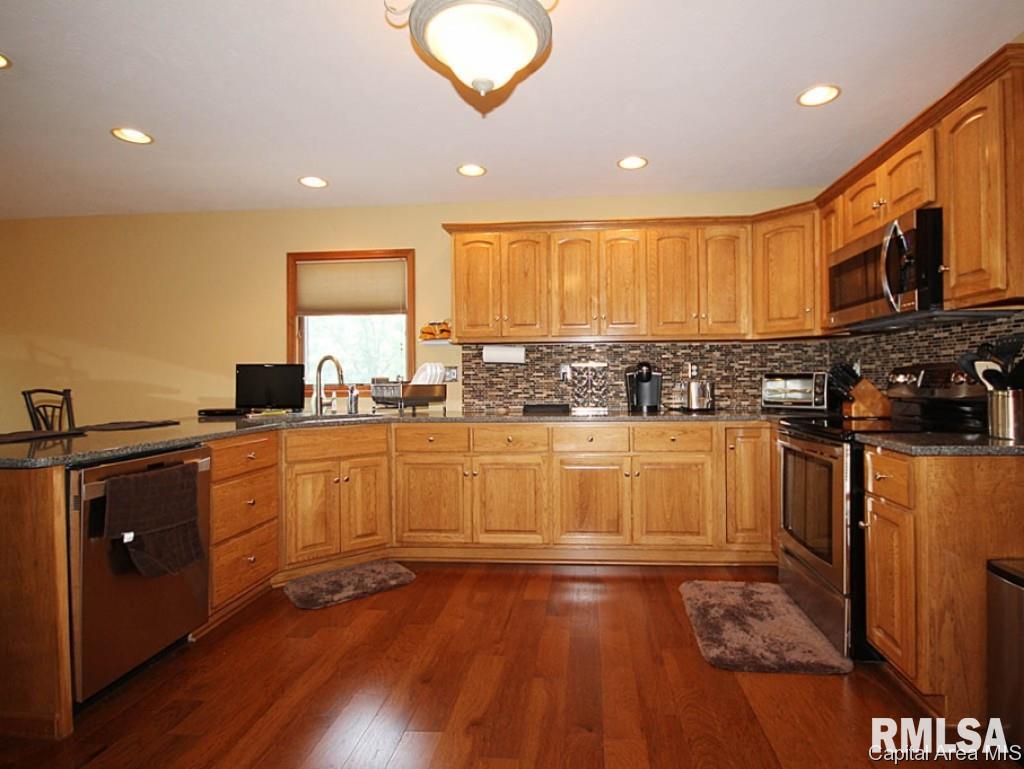 4660 Svenson Drive Springfield, IL 62711 - Photo 8 of 31 Gallery Image 8