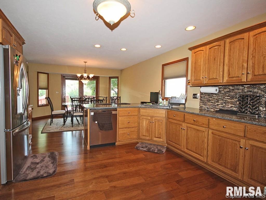 4660 Svenson Drive Springfield, IL 62711 - Photo 10 of 31 Gallery Image 10