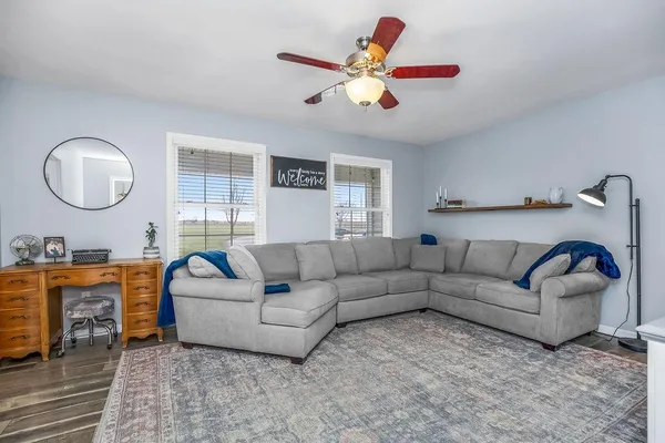 $725,000 | 992 East 750th Road, Lawrence, KS 66047