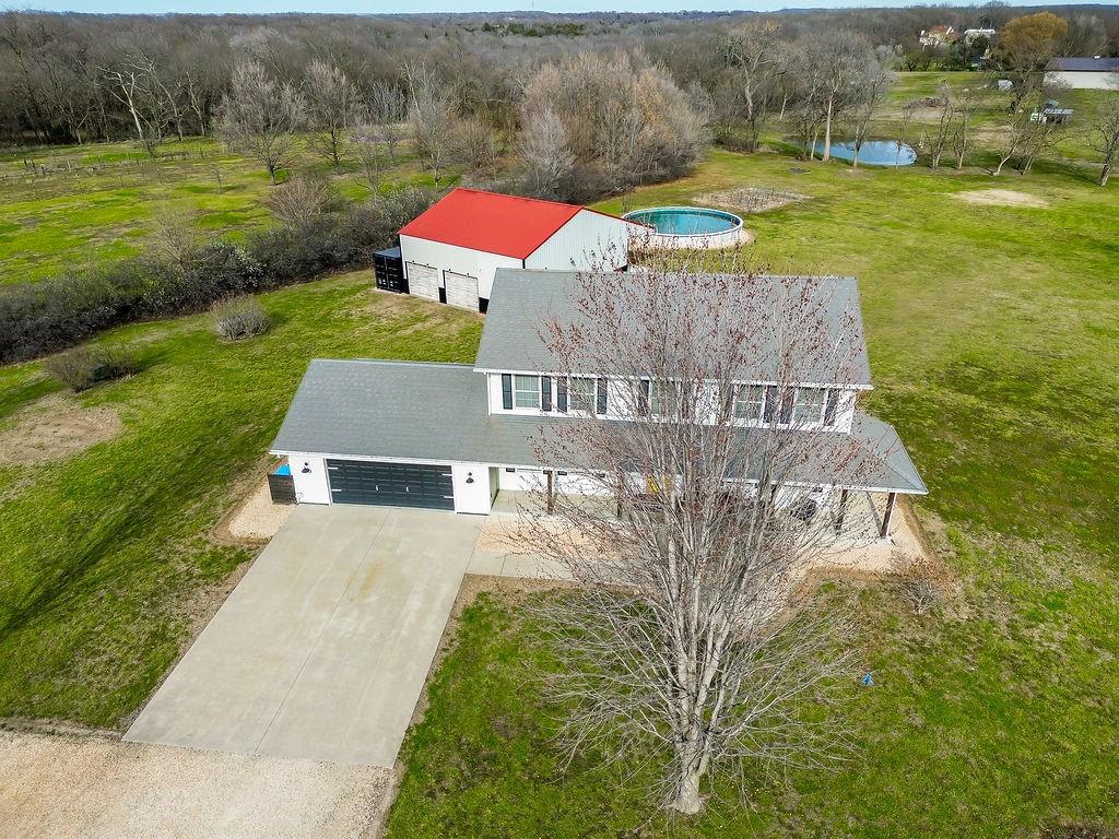 992 East 750th Road Lawrence, KS 66047 - Photo 3 of 45