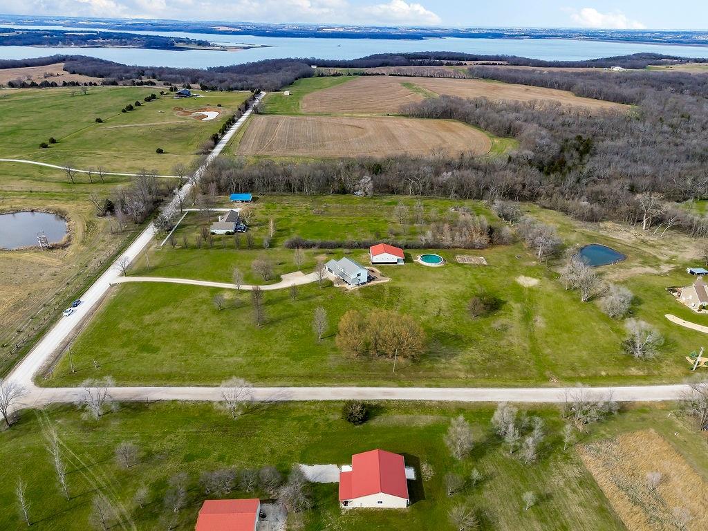 992 East 750th Road Lawrence, KS 66047 - Photo 5 of 45