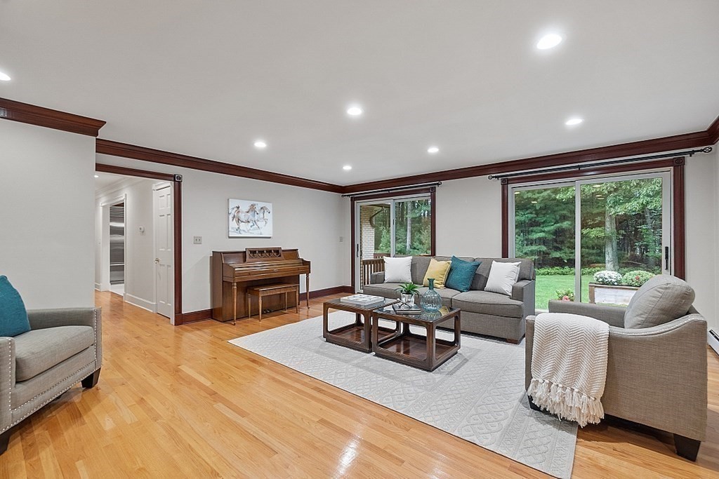 4 Braeburn Road Chelmsford, MA 01824 - Photo 23 of 41
