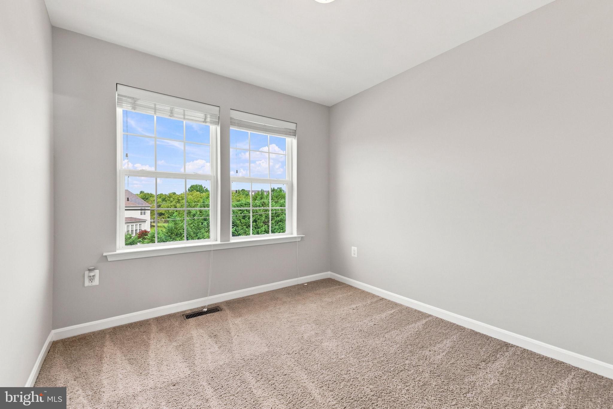 25678 Pleasant Valley Road Chantilly, VA 20152 - Photo 53 of 56 Third Bedroom