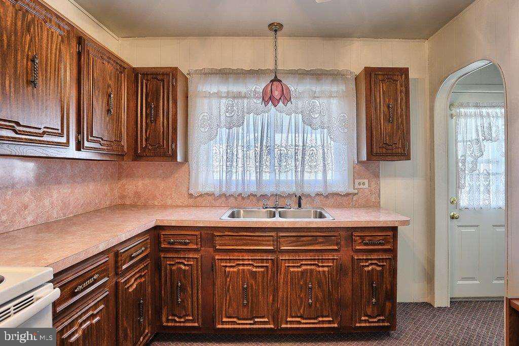 1856 Rosedale Avenue Middletown, PA 17057 - Photo 7 of 25 Gallery Image 7