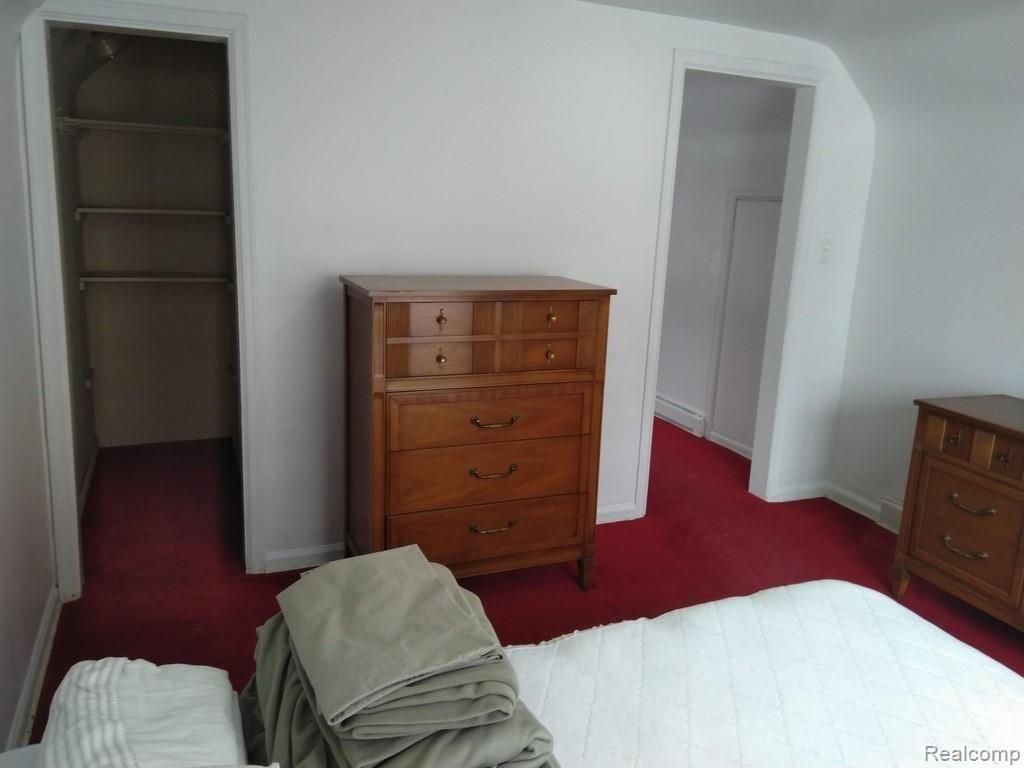 8327 Harding Center Line, MI 48015 - Photo 23 of 38