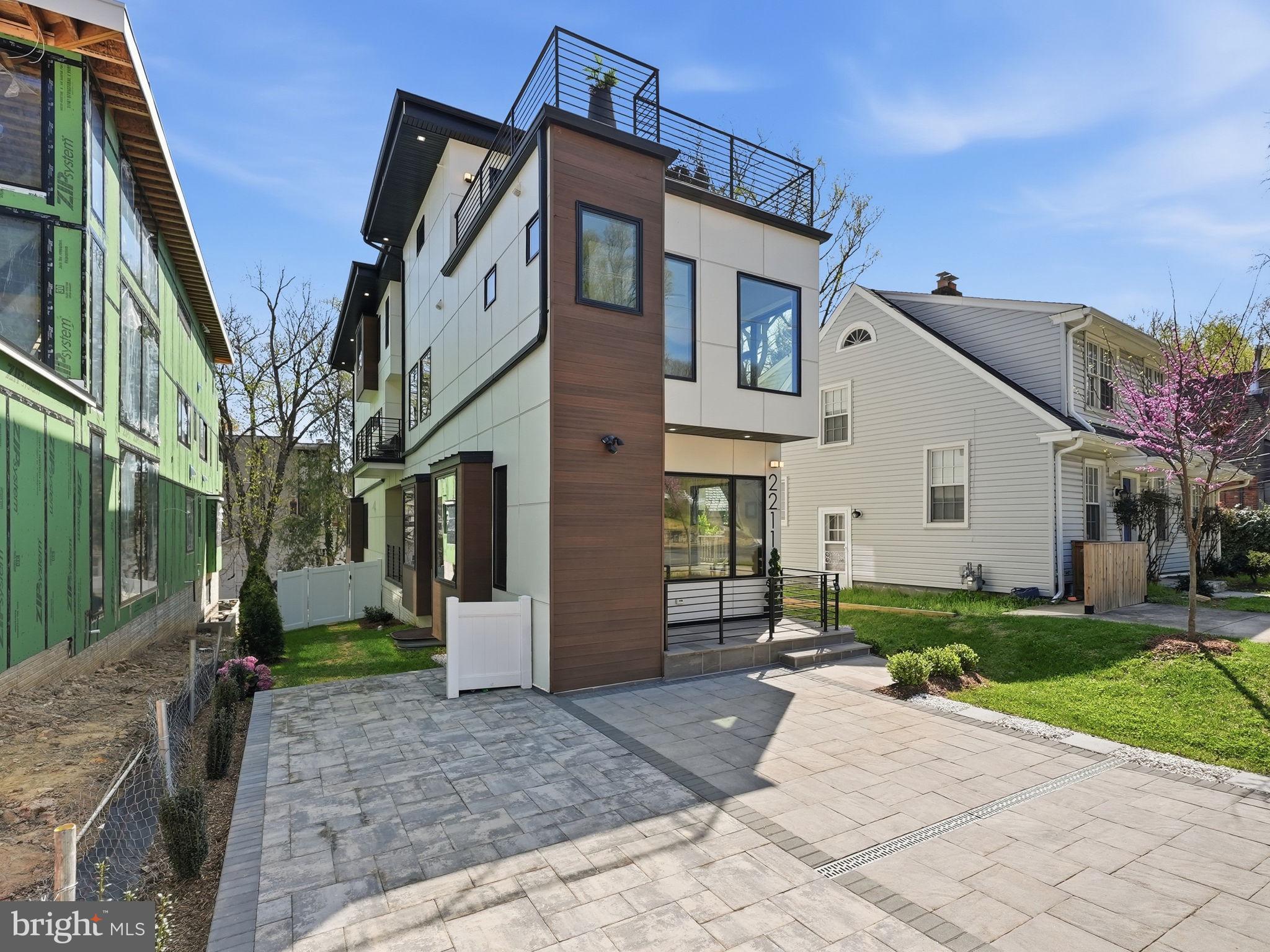 2211 Military Road Arlington, VA 22207 - Photo 4 of 107 Modern home with sleek design.