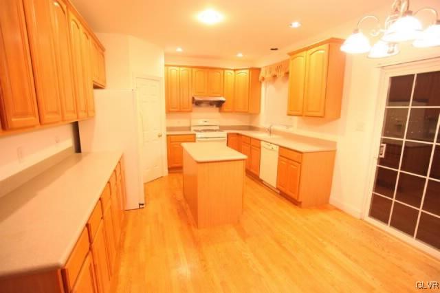 6662 Overlook Road Orefield, PA 18069 - Photo 9 of 24 Gallery Image 9