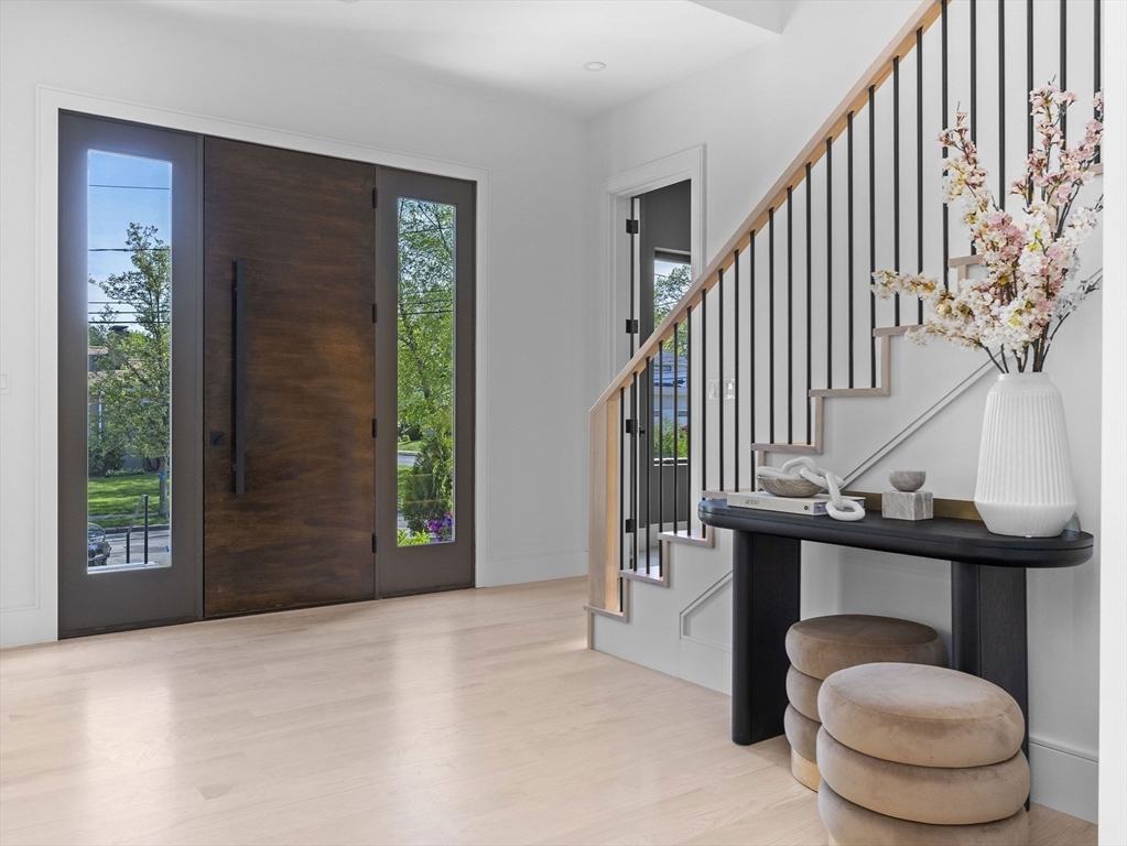 54 Redwood Road Newton, MA 02459 - Photo 4 of 42