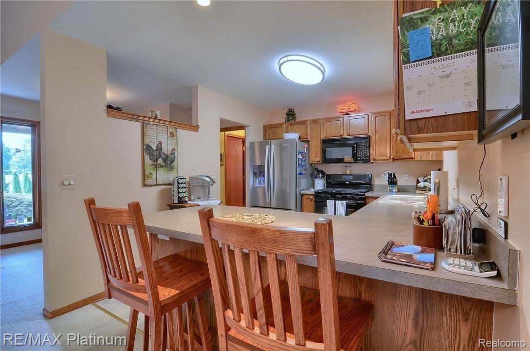 16420 Ridgeview Court Holly, MI 48442 - Photo 10 of 30 Kitchen_2nd_View.jpg