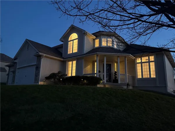 $520,000 | 1519 Haystack Road, Raymore, MO 64083