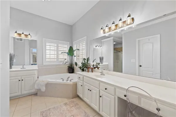 $520,000 | 1519 Haystack Road, Raymore, MO 64083