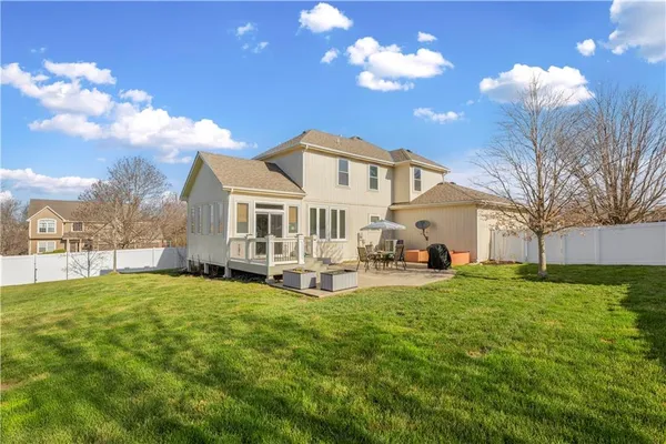 $520,000 | 1519 Haystack Road, Raymore, MO 64083