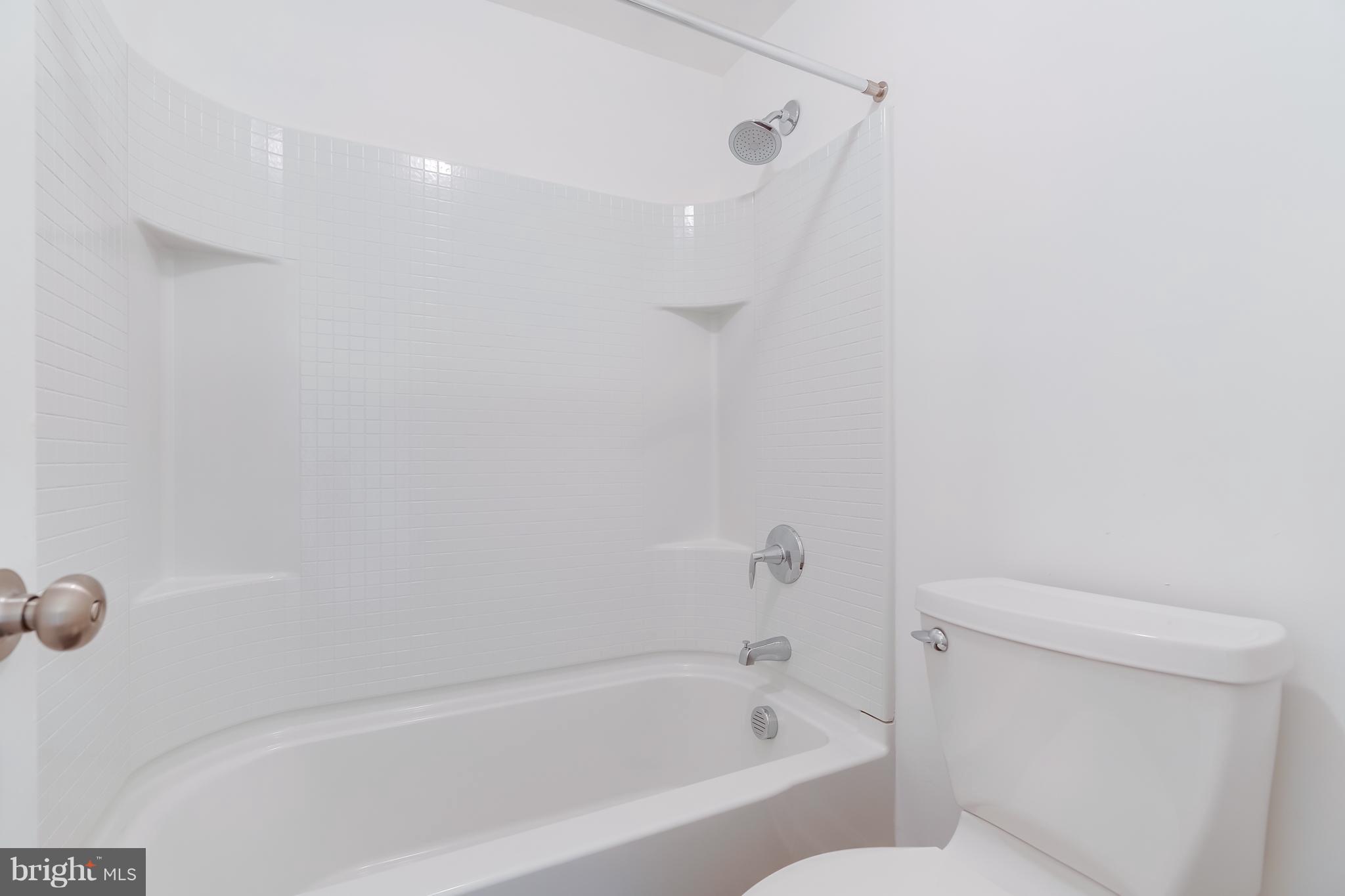 9533 Burning Branch Road Burke, VA 22015 - Photo 13 of 29 Hall Bath