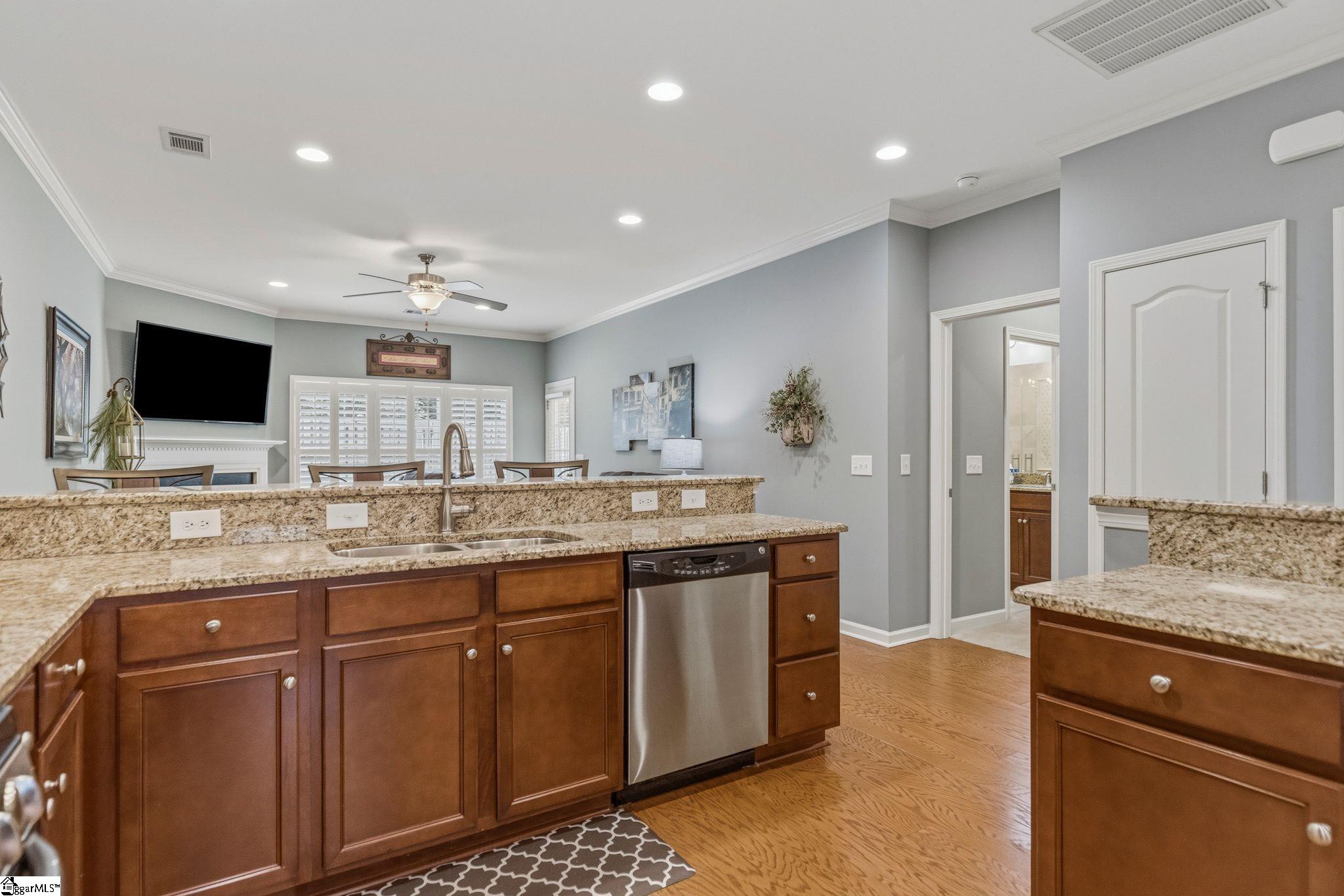 46 Barnwood Circle Greenville, SC 29607 - Photo 15 of 47