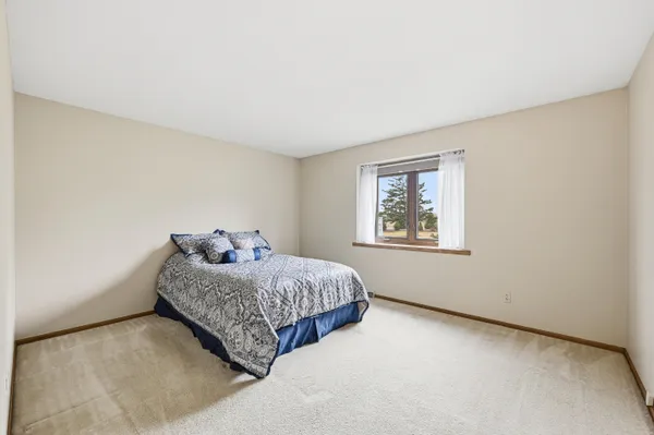 $374,900 | 1045 Lansdowne Court, Brookfield, WI 53045