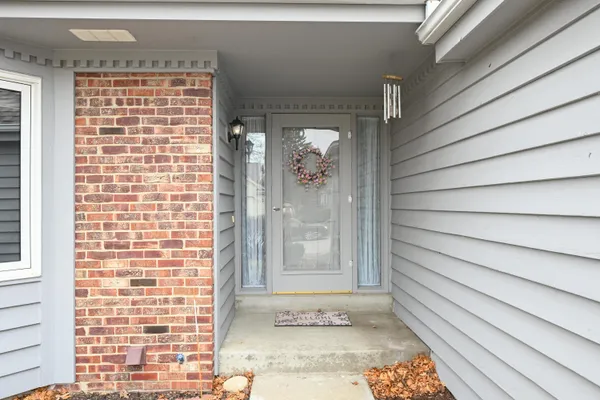 $374,900 | 1045 Lansdowne Court, Brookfield, WI 53045