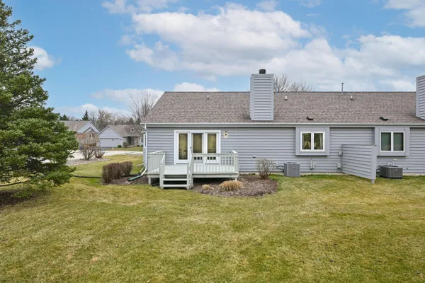 $374,900 | 1045 Lansdowne Court, Brookfield, WI 53045
