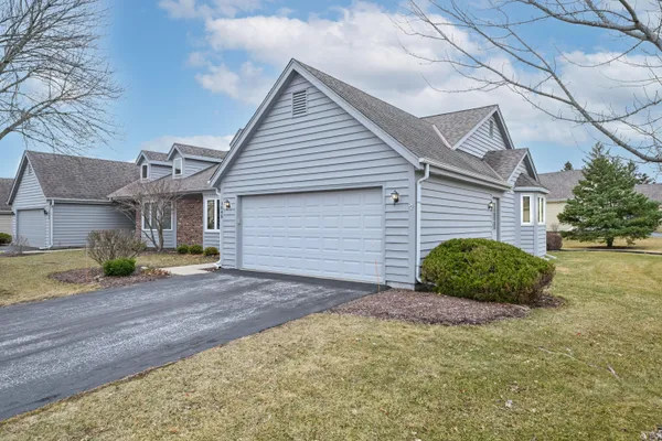 $374,900 | 1045 Lansdowne Court, Brookfield, WI 53045