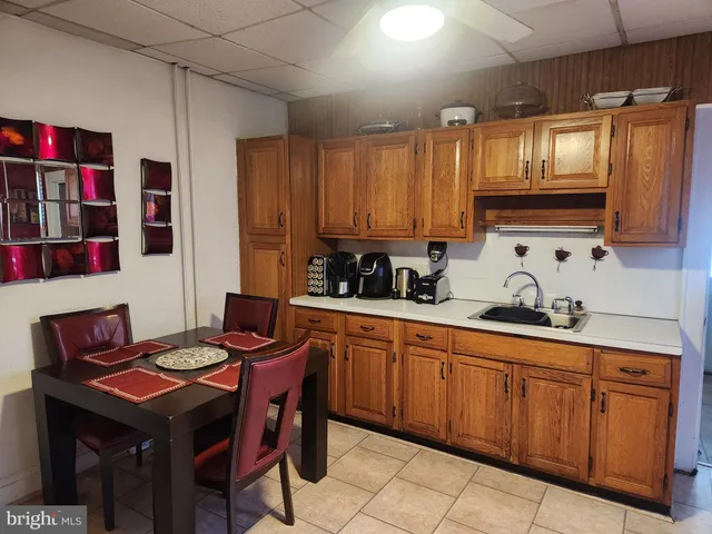 $250,000 | 125 Barnt Avenue, Trenton, NJ 08611