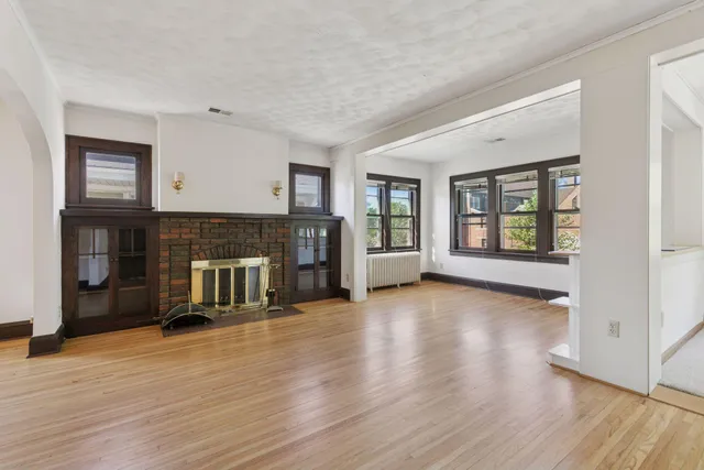 $525,000 | 1926 St Clair Avenue, St. Paul, MN 55105